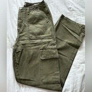 Women’s Green Cargo Pants